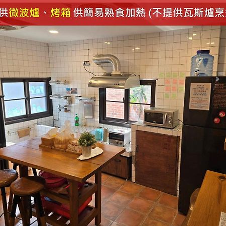 Old Wow老屋瓦共享民宿hostel 桃園市民宿074號 Longtan Exterior foto
